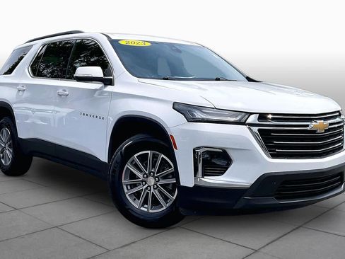 Used 2023 Chevrolet Traverse LT FWD image 3