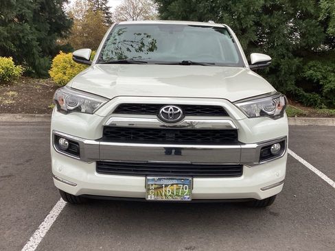 Used 2015 Toyota 4Runner Limited image 20