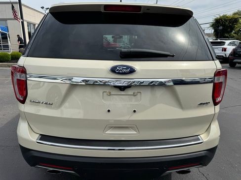 Used 2018 Ford Explorer Limited w/ Equipment Group 301A AWD/4WD image 4