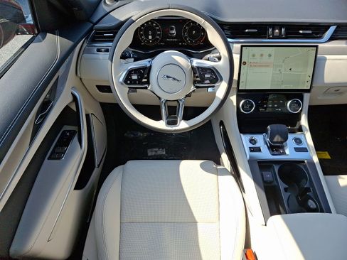 New 2026 Jaguar F-PACE R-Dynamic S image 9
