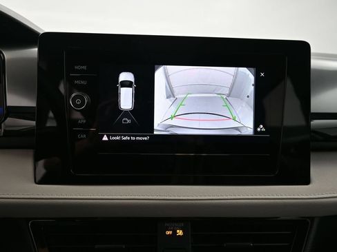 Used 2025 Volkswagen Taos S FWD image 13