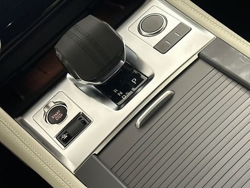 Used 2026 Jaguar F-PACE R-Dynamic S image 15