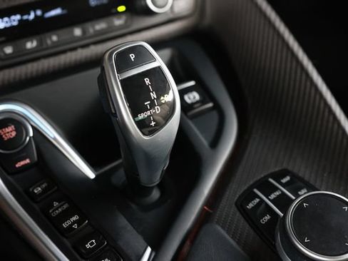 Used 2020 BMW i8 Coupe AWD/4WD image 43