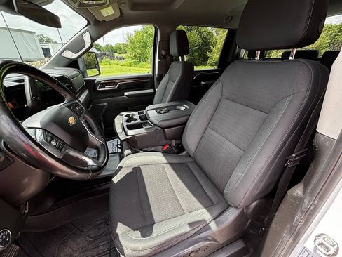 Used 2024 Chevrolet Silverado 2500 LT w/ Convenience Package AWD/4WD image 13