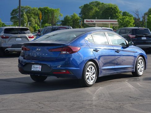 Used 2020 Hyundai Elantra SE FWD image 3