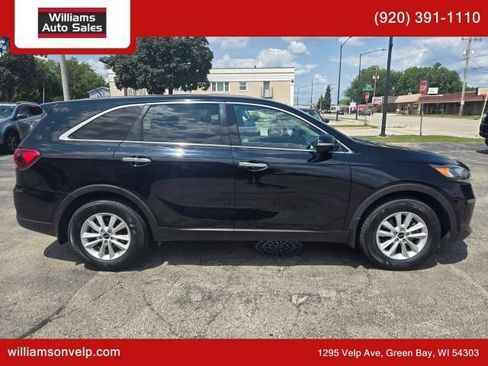 Used 2019 Kia Sorento FWD image 2
