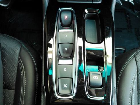 Used 2023 Chevrolet Bolt LT FWD image 48