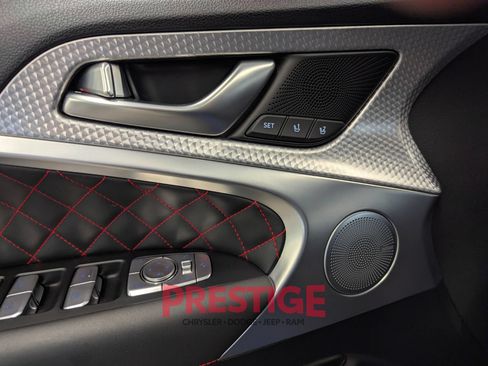 Used 2022 Genesis G70 3.3T RWD image 26
