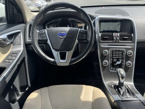 Used 2016 Volvo XC60 T6 Platinum image 12