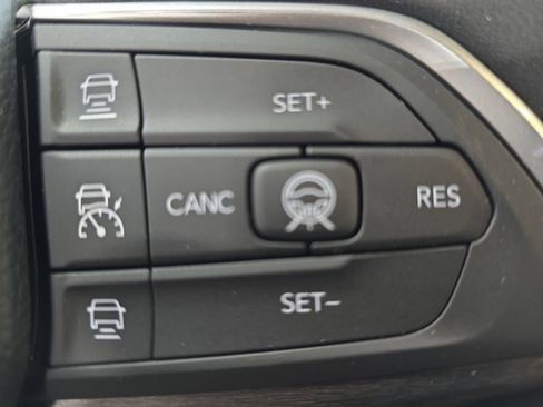 New 2026 Jeep Grand Cherokee Limited AWD/4WD image 18