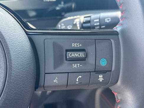 Certified 2025 Nissan Kicks SR image 33