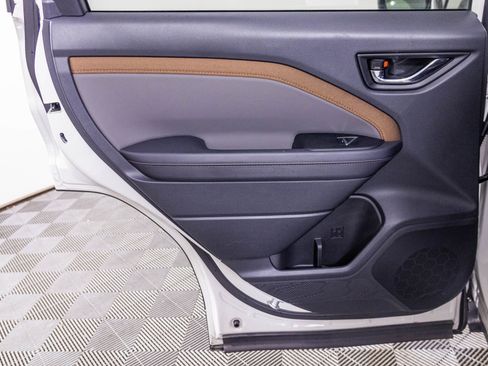 Used 2025 Subaru Forester Sport image 26