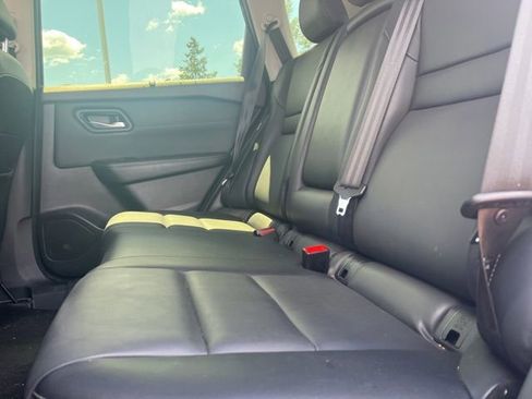Certified 2023 Nissan Rogue SV w/ SV Premium B Package AWD/4WD image 10