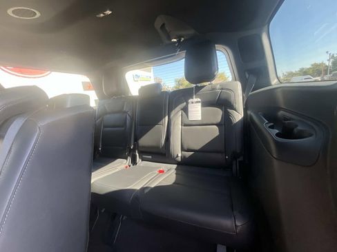 New 2025 Lincoln Navigator Reserve w/ Jet Appearance Package image 16