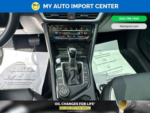 Used 2025 Volkswagen Taos SEL w/ Black Wheel Plus Package AWD/4WD image 22