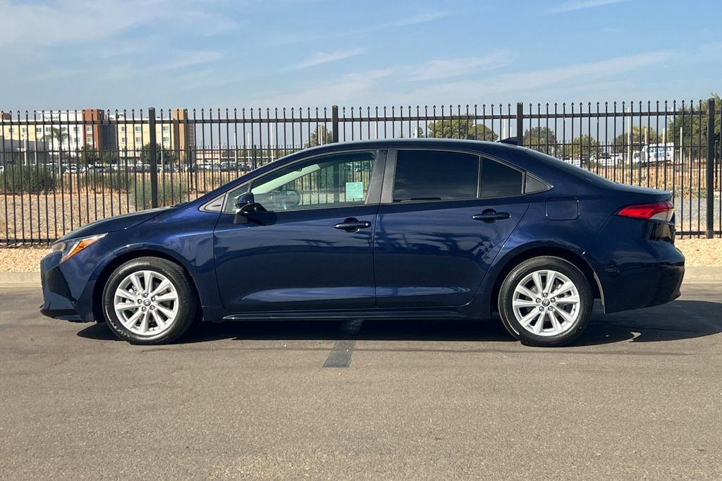 Certified 2025 Toyota Corolla LE w/ LE Premium Package FWD image 9