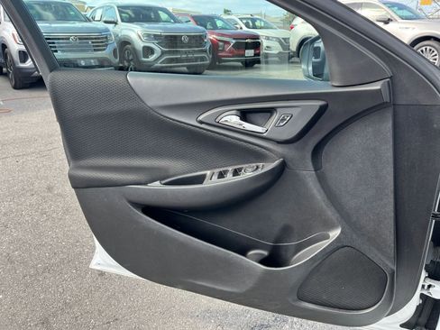 Used 2024 Chevrolet Malibu LT image 18