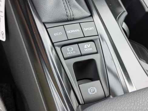 New 2026 Toyota Camry SE image 19