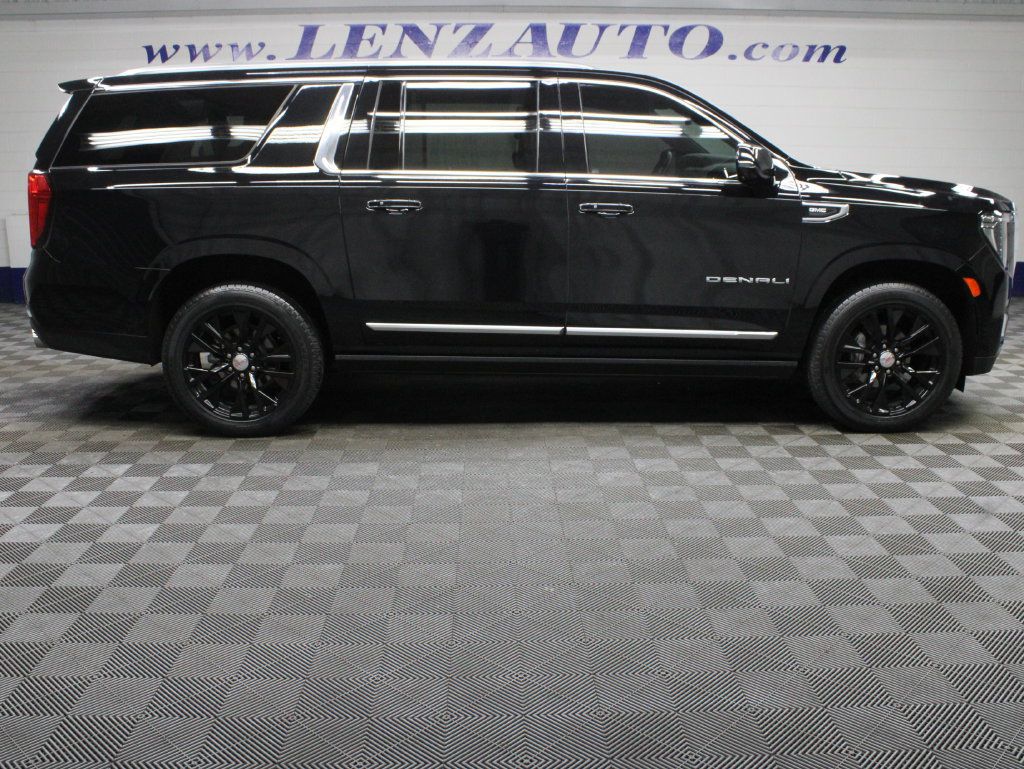 Used 2023 GMC Yukon XL Denali AWD/4WD image 2
