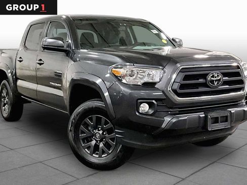 Used 2022 Toyota Tacoma SR5 AWD/4WD image 3