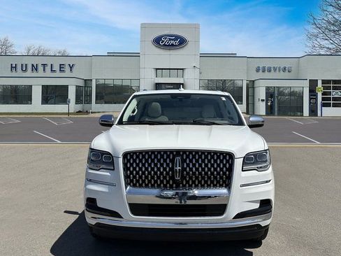 Used 2024 Lincoln Navigator Black Label image 3