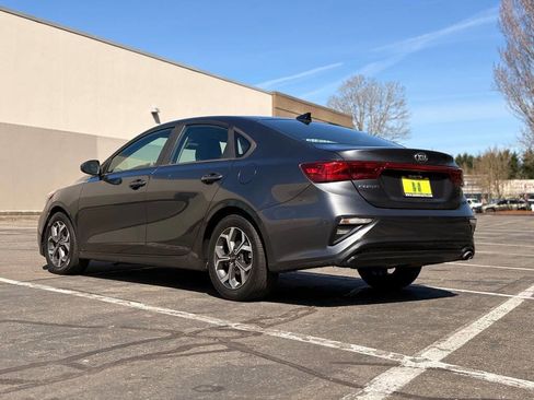Used 2019 Kia Forte LXS image 3