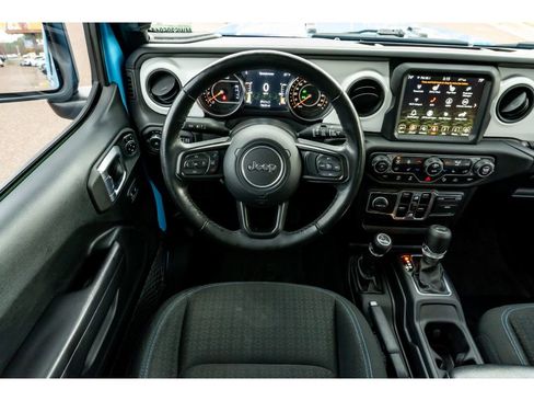 Used 2021 Jeep Wrangler Unlimited Islander image 19