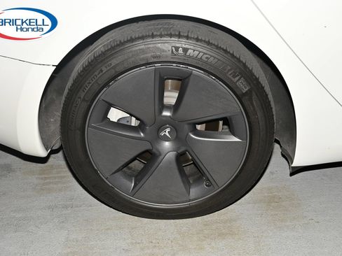 Used 2023 Tesla Model 3 Standard Range RWD image 33