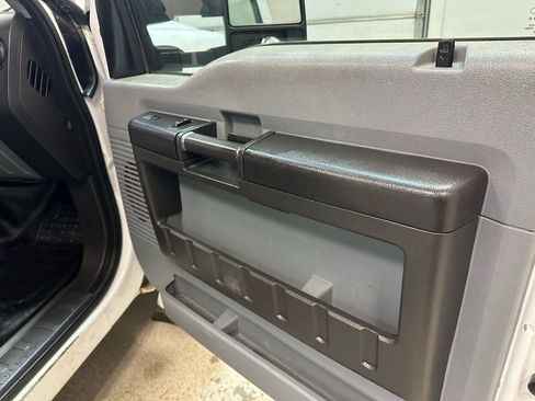 Used 2013 Ford F550 4x4 Crew Cab Super Duty w/ PWR Equipment Group image 14