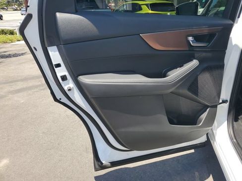 Used 2022 Acura MDX SH-AWD image 16