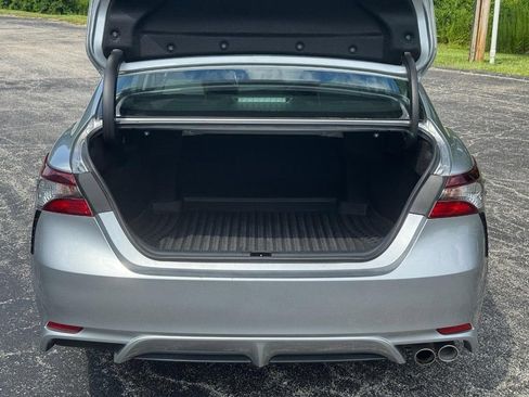 Used 2023 Toyota Camry SE FWD image 6