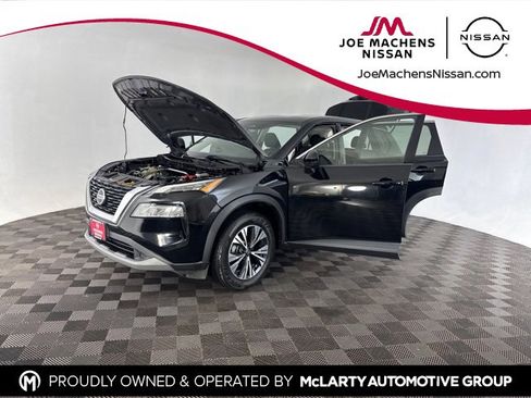 Used 2021 Nissan Rogue SV image 10