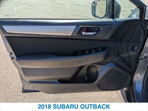 Used 2018 Subaru Outback 2.5i Premium image 12