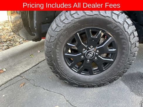Used 2024 Toyota Tacoma SR5 AWD/4WD image 2