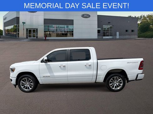 Used 2023 RAM 1500 Laramie AWD/4WD image 7