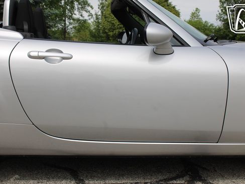 Used 2007 MAZDA MX-5 Miata Touring RWD image 40