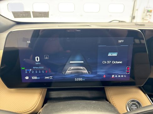 Used 2025 Chevrolet Equinox ACTIV w/ Convenience Package III image 13