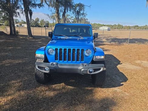 Used 2020 Jeep Gladiator Sport w/ Quick Order Package 24S AWD/4WD image 3