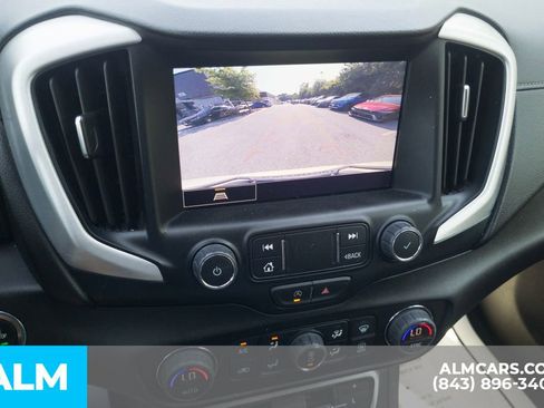 Used 2024 GMC Terrain SLT FWD image 26
