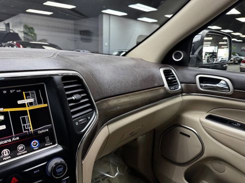 Used 2016 Jeep Grand Cherokee Overland w/ Advanced Technology Group image 25