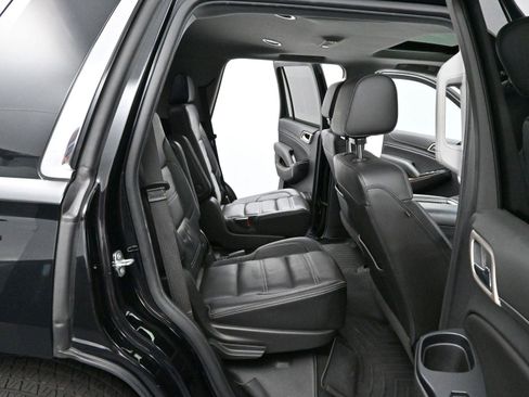 Used 2020 GMC Yukon Denali w/ Denali Premium Package image 39