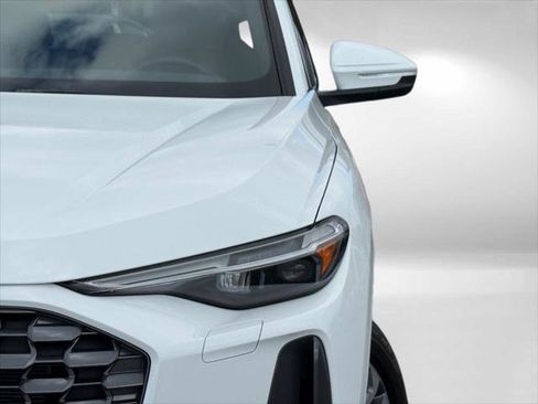 Certified 2025 Audi Q5 Premium Plus w/ Premium Plus AWD/4WD image 3