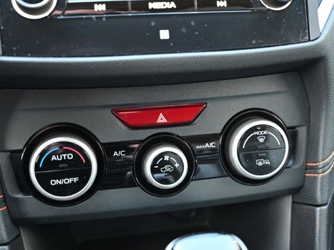 Used 2018 Subaru Crosstrek 2.0i Limited image 27