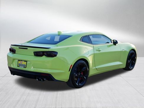 Used 2021 Chevrolet Camaro LT w/ Technology Package image 7