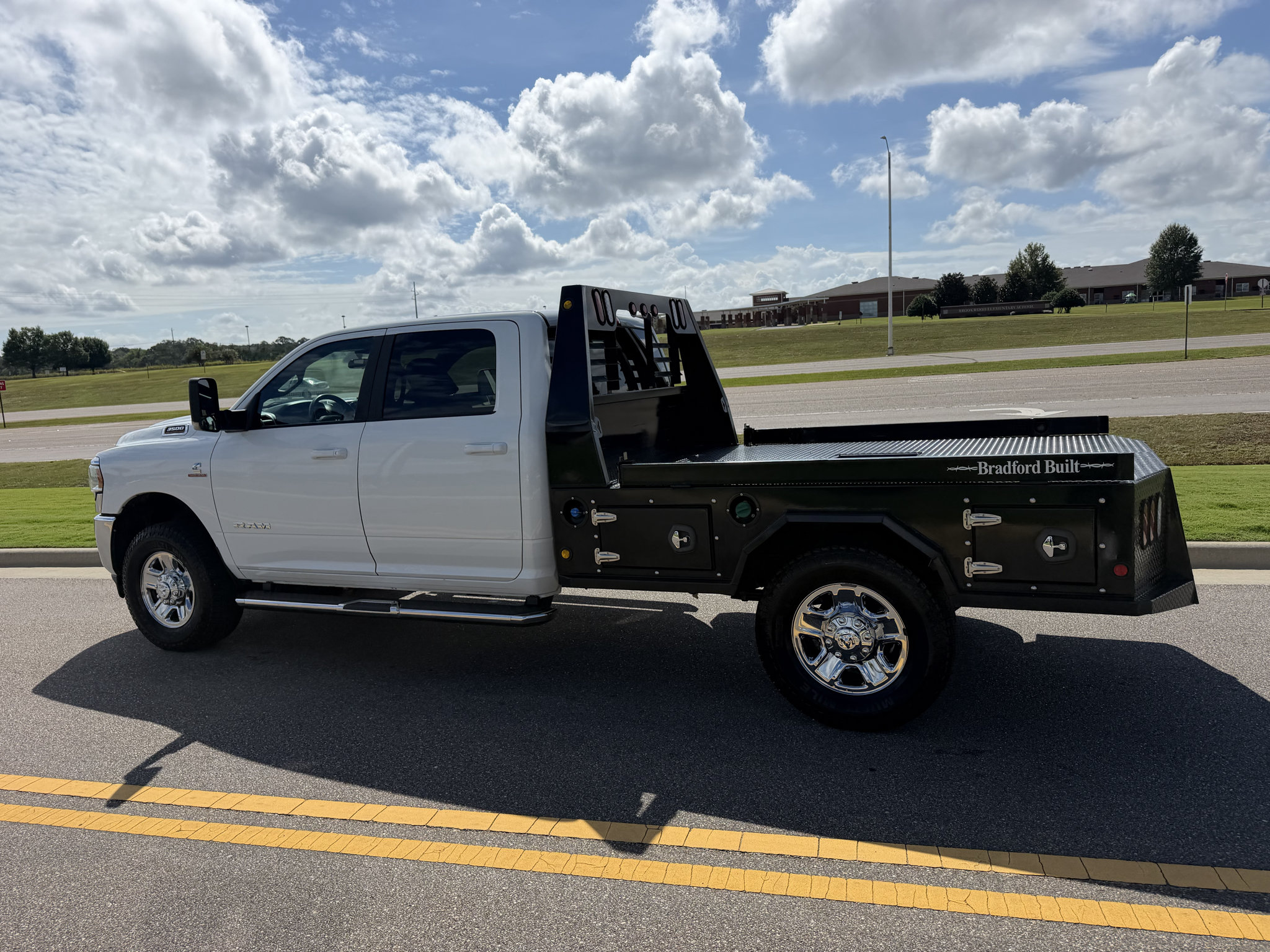Used 2022 RAM 3500 Big Horn AWD/4WD image 9