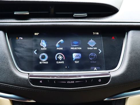 Used 2019 Cadillac XT5 FWD image 50