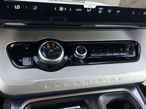 Certified 2025 Ford Expedition Active image 23