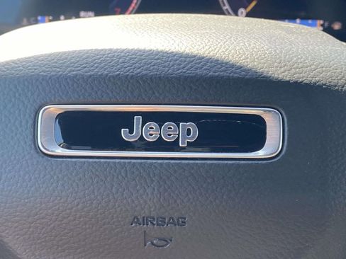 New 2026 Jeep Grand Cherokee Altitude AWD/4WD image 29
