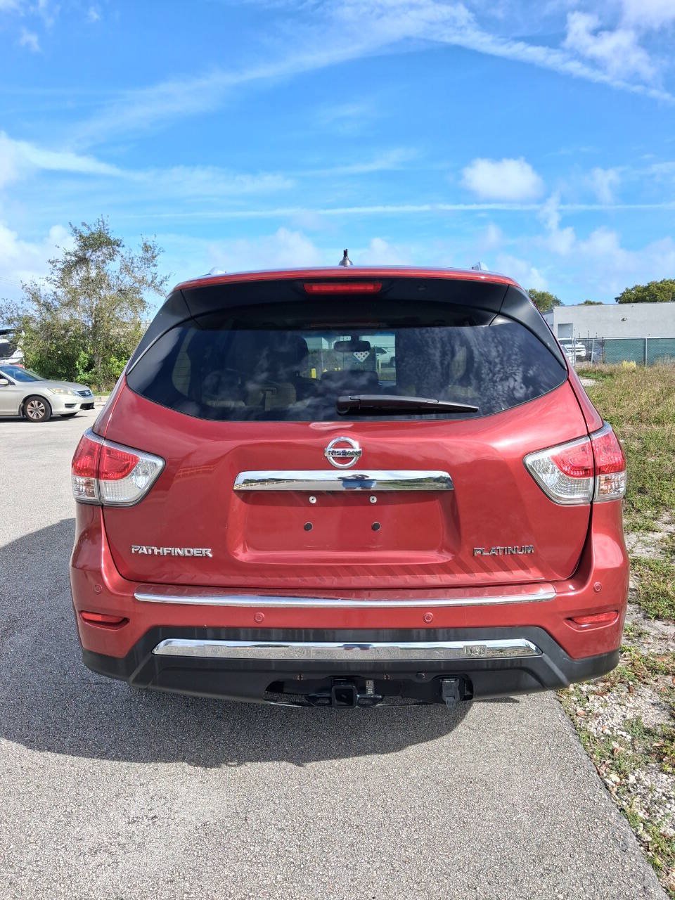 Used 2015 Nissan Pathfinder Platinum FWD image 7