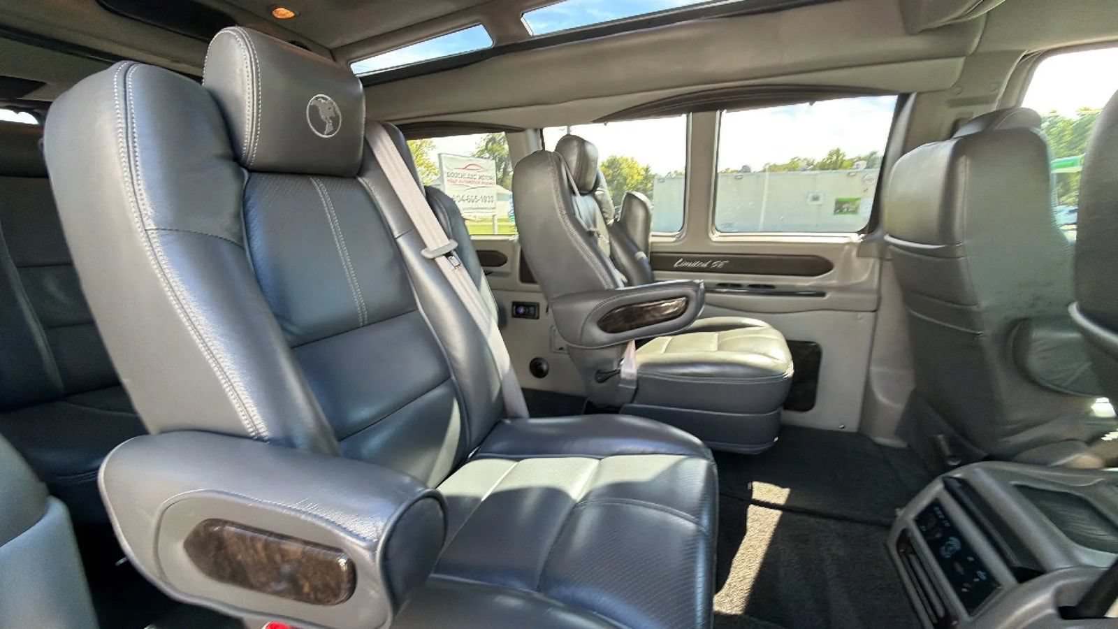 Used 2019 GMC Savana 2500 w/ Enhanced Convenience Package RWD image 63
